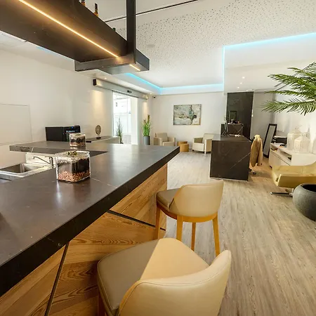 Hotell The Sky - Adults Only 4*